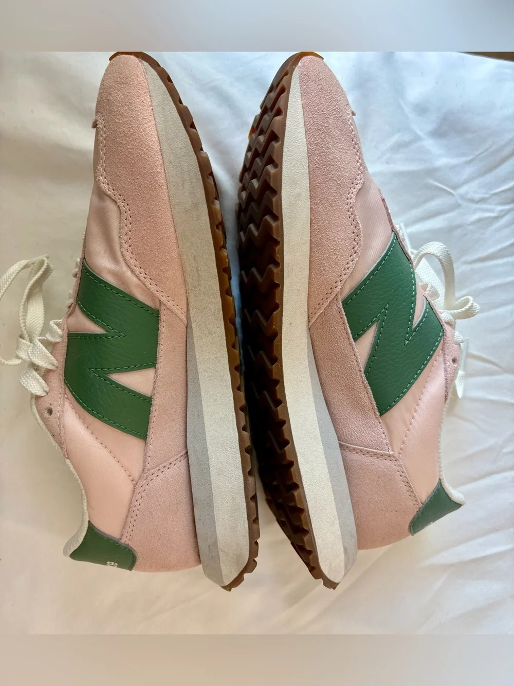 New Balance 237 Sneakers Pink Green Retro Runner Shoes Women’s 7 Y2K EUC - Picture 10 of 14